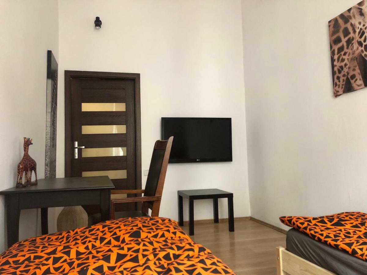 Glamour Apartment Florianska 32 Krakow Bagian luar foto