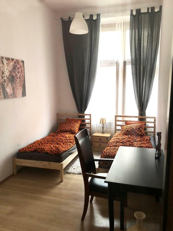 Glamour Apartment Florianska 32 Krakow Bagian luar foto
